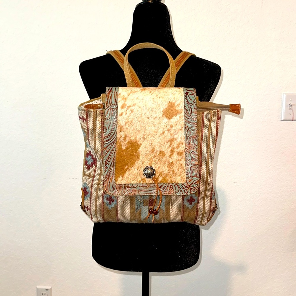 Myra Bag (Backpack)